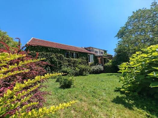 Maison à vendre 295 000 € 8 pièces 5 chambres 198 m² 2 023 m² de terrain Sud Genlis 21110