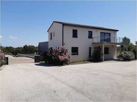 Local commercial à louer 4 702 € Deaux 30360