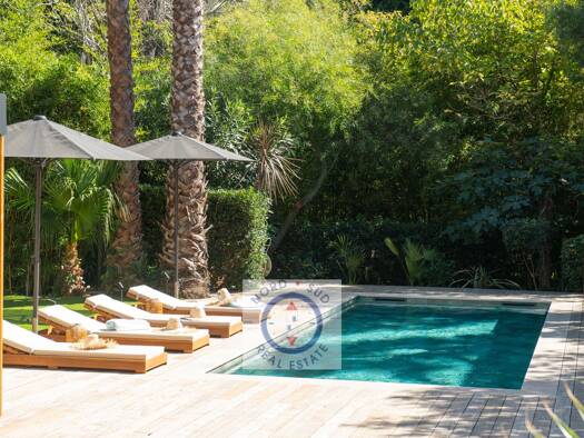 Villa à vendre 2 300 000 € 5 pièces 4 chambres 140 m² 1 025 m² de terrain La Croix-Valmer 83420