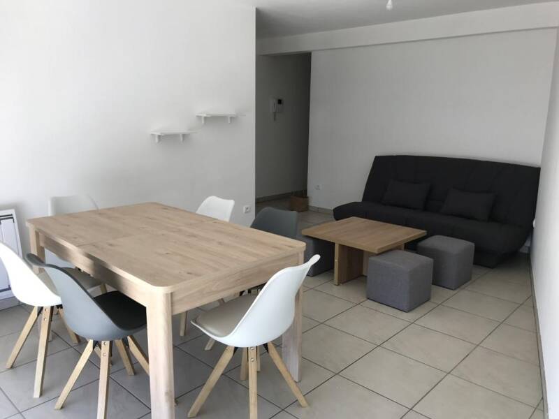 Maison à louer, 70m², PRIVAS