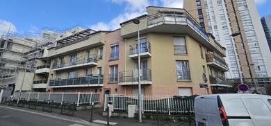 Appartement à louer 1 230 € 3 pièces 2 chambres 61,6 m² RDC Langevin Noisy-le-Sec 93130