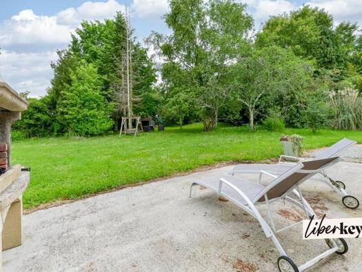 Maison à vendre 327 600 € 5 pièces 3 chambres 141 m² 3 300 m² de terrain Nord Ouest Sautron 44880
