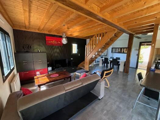 Maison à vendre 615 000 € 5 pièces 2 chambres 103 m² 615 m² de terrain Saint-Cergues 74140