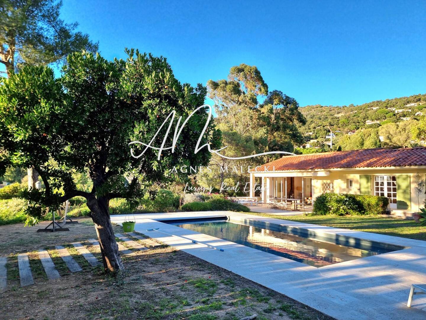 Maison à vendre, 324m², RAYOL CANADEL SUR MER