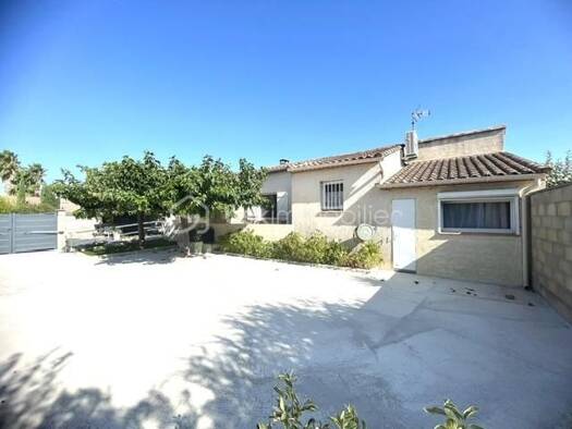 Maison de plain-pied à vendre 330 000 € 6 pièces 4 chambres 120 m² 500 m² de terrain Aimargues 30470