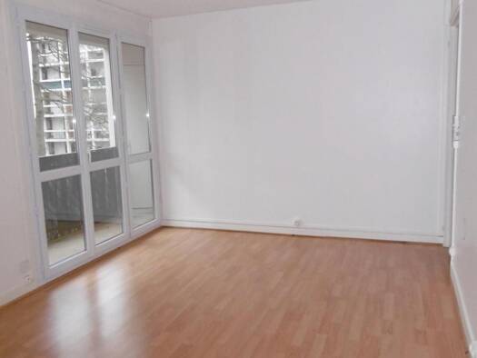 Appartement à louer 885 € 3 pièces 2 chambres 56,3 m² 1er étage Chantilly 60500