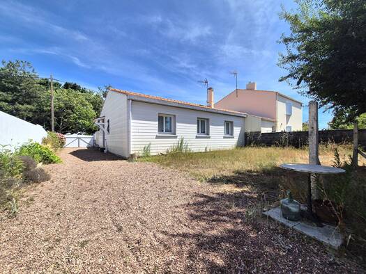 Maison à vendre 282 150 € 4 pièces 3 chambres 85,3 m² 448 m² de terrain Centre Ville Saint-Hilaire-de-Riez 85270