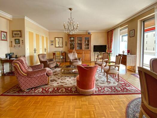 Appartement à vendre 233 200 € 4 pièces 3 chambres 98 m² Étage 3/5 Gare-Leclerc Le Mans 72000
