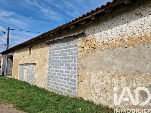 Maison à vendre 56 000 € 1 pièce 1 chambre 150 m² 2 512 m² de terrain Sourzac 24400