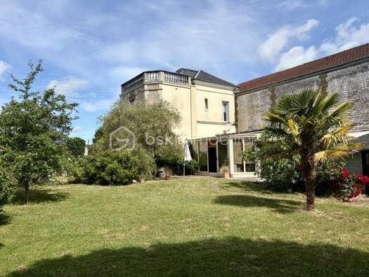 Maison à vendre 369 900 € 6 pièces 4 chambres 224 m² 890 m² de terrain Centre Ancien Caudebec-lès-Elbeuf 76320