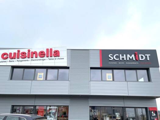 Local commercial à louer 867 € 130 m² de surface de vente Saint Symphorien sur Coise 69590