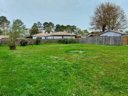 Terrain constructible viabilisé à vendre 189 000 € 610 m² de terrain Le Teich 33470