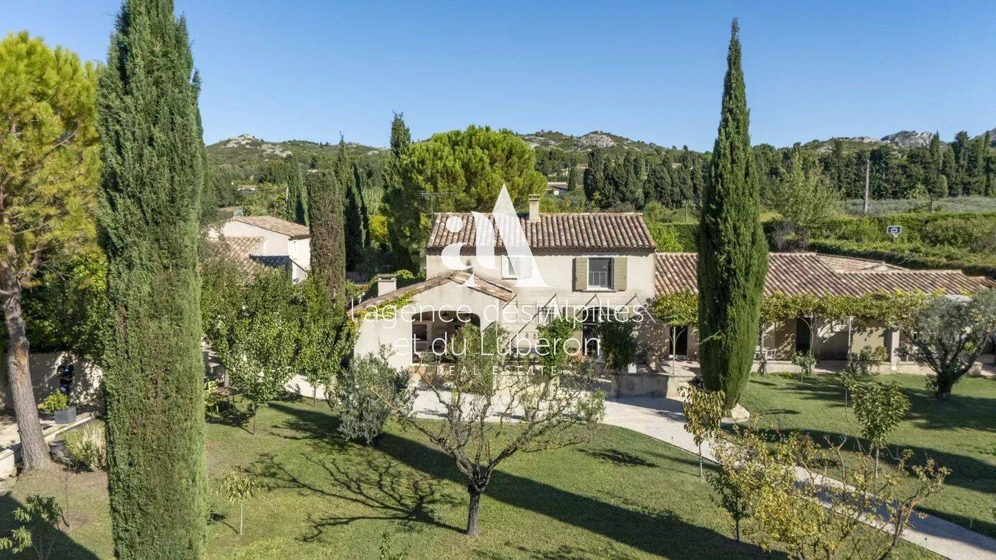 Maison à vendre, 247m², MAUSSANE LES ALPILLES