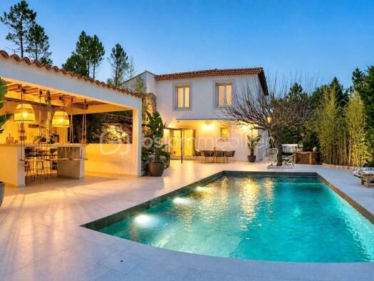 Maison à vendre 870 000 € 6 pièces 4 chambres 140 m² Les Adrets-de-l'Estérel 83600