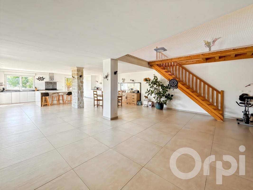 Maison à vendre, 350m², VIVIERS
