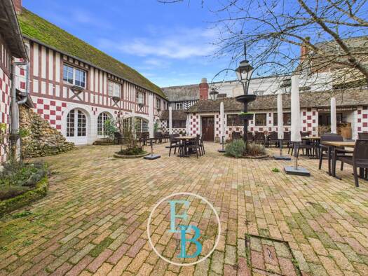 Restaurant à vendre 367 000 € 514 m² d'espace de restauration Brionne 27800