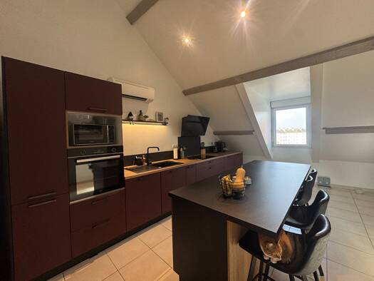 Appartement à vendre 149 900 € 4 pièces 3 chambres 82 m² Étage 3/3 Préfecture Lons-le-Saunier 39000
