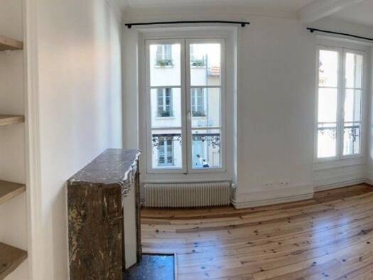 Appartement à louer 1 250 € 3 pièces 2 chambres 43 m² 1er étage Forêt Saint-Germain-en-Laye 78100