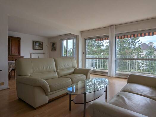 Appartement à vendre 280 000 € 3 pièces 2 chambres 98 m² Étage 3/3 Champmaillot Dijon 21000