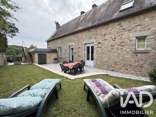 Maison à vendre 155 000 € 6 pièces 4 chambres 132 m² 104 m² de terrain Mortain-Bocage 50140