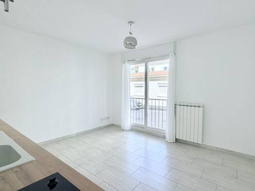 Studio à louer 520 € 1 pièce 21 m² RDC/3 disponible dès maintenant Villeneuve-lès-Maguelone 34750