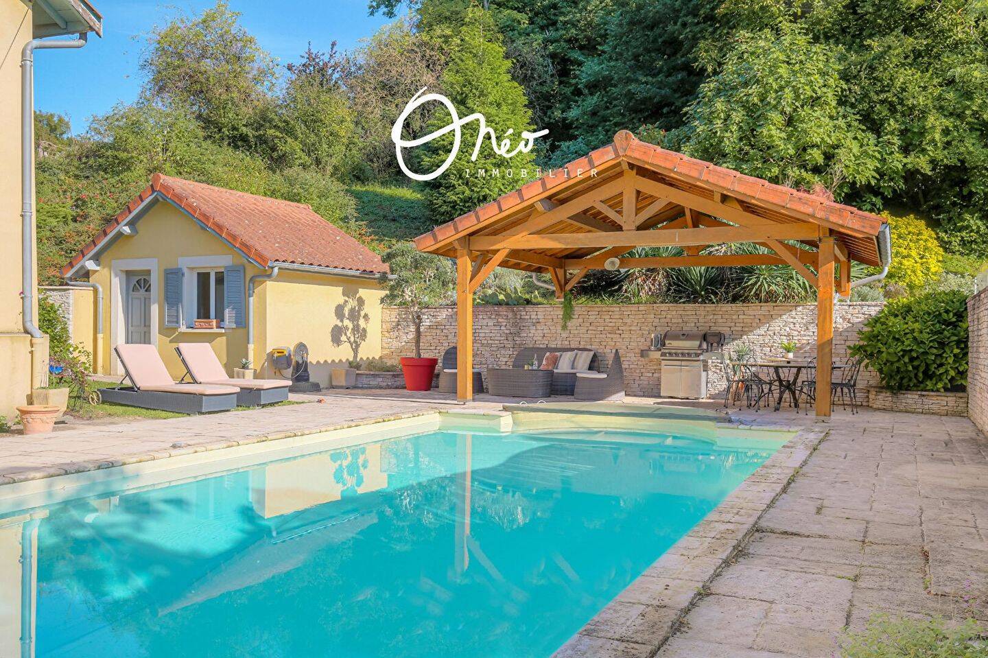 Maison à vendre, 225m², SAINT PIERRE DE CHANDIEU