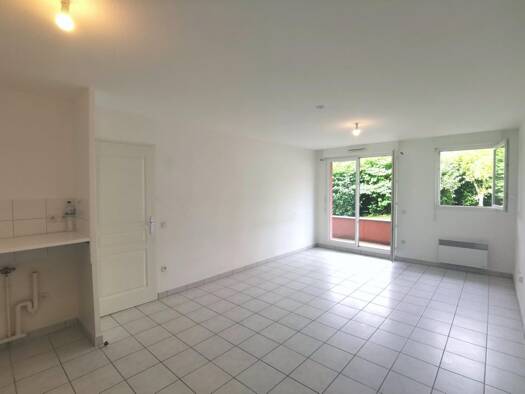 Appartement à vendre 59 500 € 2 pièces 1 chambre 45 m² RDC/2 Mont-Barres Belfort 90000