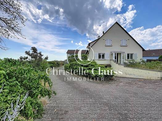 Maison à vendre 599 900 € 8 pièces 5 chambres 217 m² 2 279 m² de terrain Saint-Hippolyte 68590