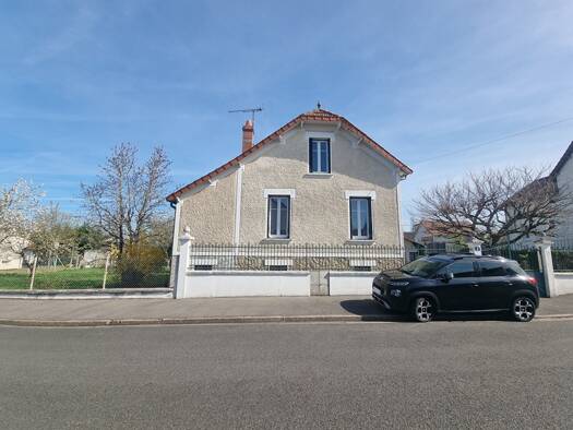 Maison à vendre 179 000 € 7 pièces 4 chambres 102 m² 1 030 m² de terrain Les Loges-Montapins Ouest Nevers 58000