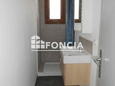 Appartement à louer 515 € 3 pièces 2 chambres 47,4 m² 2ème étage Saint-Laurent-des-Arbres 30126
