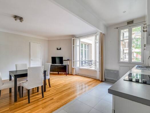 Appartement à vendre 470 000 € 2 pièces 1 chambre 47,6 m² Étage 2/8 Paris 17ème arrondissement 75017