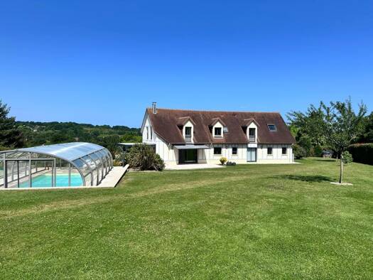 Maison à vendre 1 265 000 € 10 pièces 5 chambres 261 m² 3 237 m² de terrain Gonneville-sur-Mer 14510