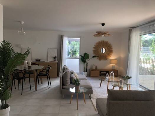 Appartement à vendre 575 000 € 4 pièces 3 chambres 94 m² RDC/4 Olbius Riquier-Nartettes Hyères 83400