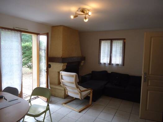 Maison à louer 550 € 3 pièces 2 chambres 59,8 m² 1 383 m² de terrain Losse 40240