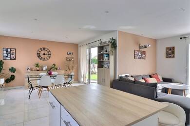 Maison de plain-pied à vendre 222 500 € 4 pièces 3 chambres 84 m² 854 m² de terrain Coudures 40500