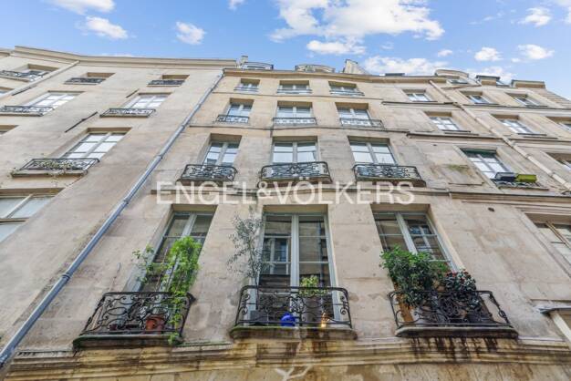Appartement à vendre 840 000 € 2 pièces 1 chambre 50 m² Étage 2/4 Monnaie Paris 6ème 75006