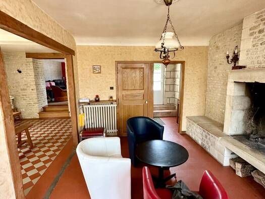 Maison à vendre 230 000 € 8 pièces 5 chambres 188 m² 1 100 m² de terrain Falaise 14700