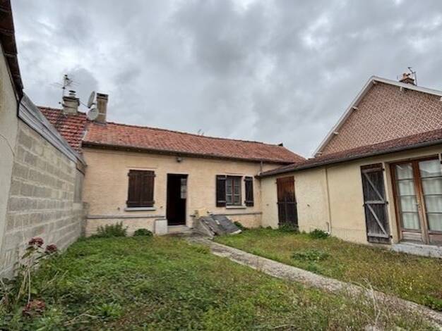 Maison de plain-pied à vendre 237 000 € 3 pièces 2 chambres 180 m² 100 m² de terrain La Chaussée-Tirancourt 80310