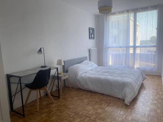 Colocation à louer - logement étudiant 614 € 1 pièce 25 m² Vendome Cesar Franck Fontenay-le-Fleury 78330