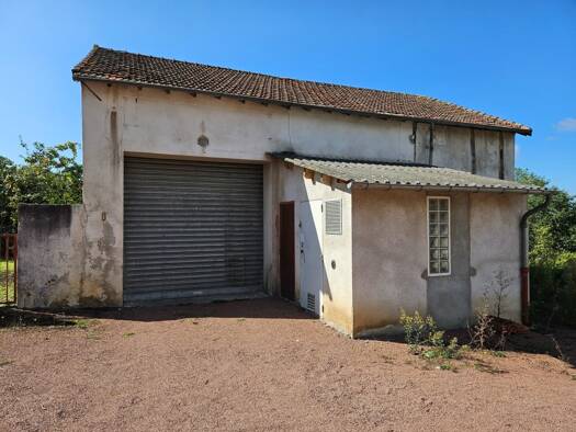 Local commercial à vendre 40 500 € 80 m² de surface de vente Mariol 03270
