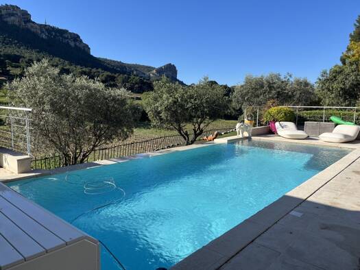 Maison à louer - Première occupation 6 500 € 5 pièces 4 chambres 244 m² Cassis 13260