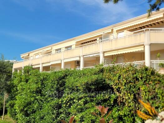 Appartement à vendre 294 000 € 2 pièces 1 chambre 42,2 m² Étage 1/2 Juan-les-Pins Antibes 06160