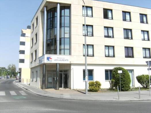 Studio à louer - logement étudiant 602 € 1 pièce 18 m² Étage 3/3 Le Lycée Talence 33400