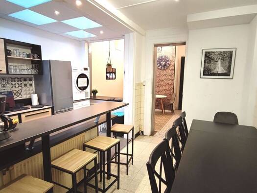 Colocation à louer 470 € 7 pièces 6 chambres 103 m² RDC Moulin-Poterie Roubaix 59100