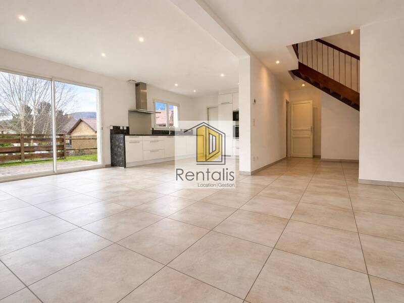 Maison à louer, 145m², DIVONNE LES BAINS
