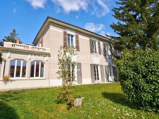 Villa à vendre 1 850 000 € 11 pièces 7 chambres 367,84 m² 1 795 m² de terrain Écully 69130