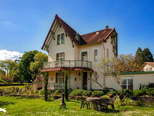 Maison à vendre 241 960 € 10 pièces 5 chambres 189 m² 1 346 m² de terrain Nontron 24300