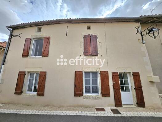 Maison de ville à vendre 79 900 € 4 pièces 3 chambres 85 m² 276 m² de terrain Usson-du-Poitou 86350