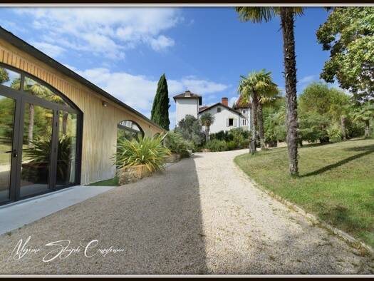 Maison à vendre 1 183 000 € 14 pièces 7 chambres 420 m² 7 366 m² de terrain Lucbardez-et-Bargues 40090