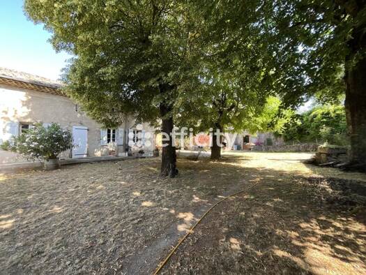 Maison à vendre 435 000 € 12 pièces 7 chambres 289 m² 2 495 m² de terrain Tauleac Baudoin Privas 07000